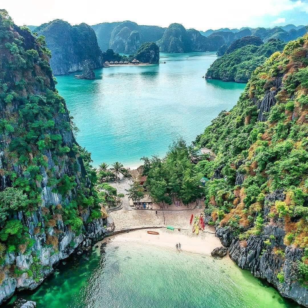 Beautiful Lan Ha Bay in Haiphong My Haiphong Tours Itinerary For Weekend Getaway