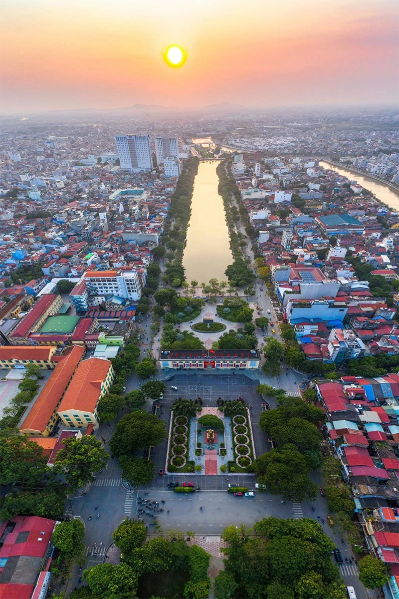 anh dai trung tam thanh pho haiphong tu tren cao_haiphongadventurecom_haiphong-tours