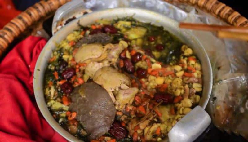 Hai Phong delicious dish - Cat Dai stewed chicken